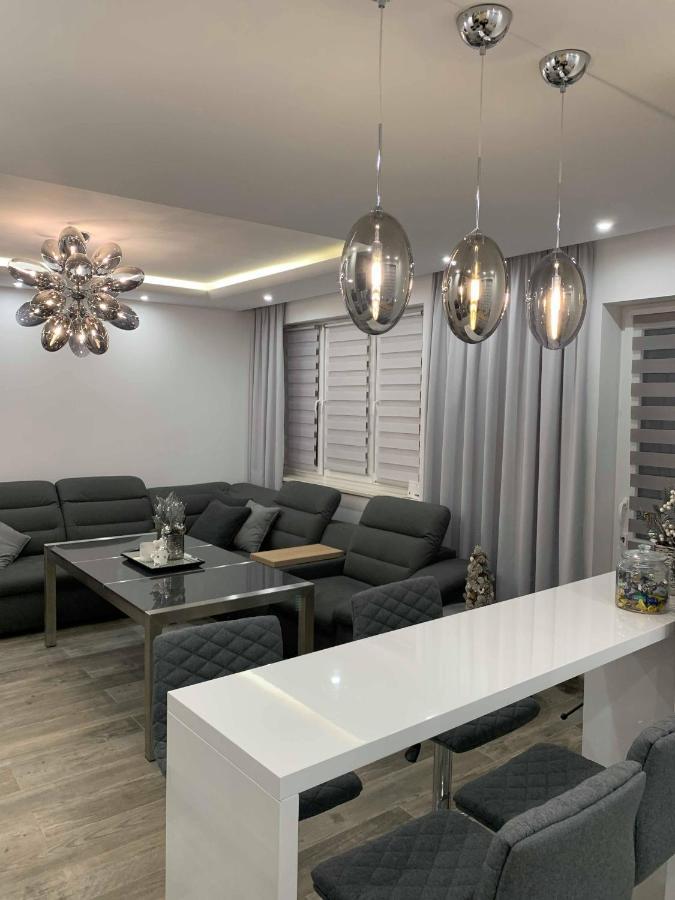 Prestige Line Apartament Legnica Exteriör bild