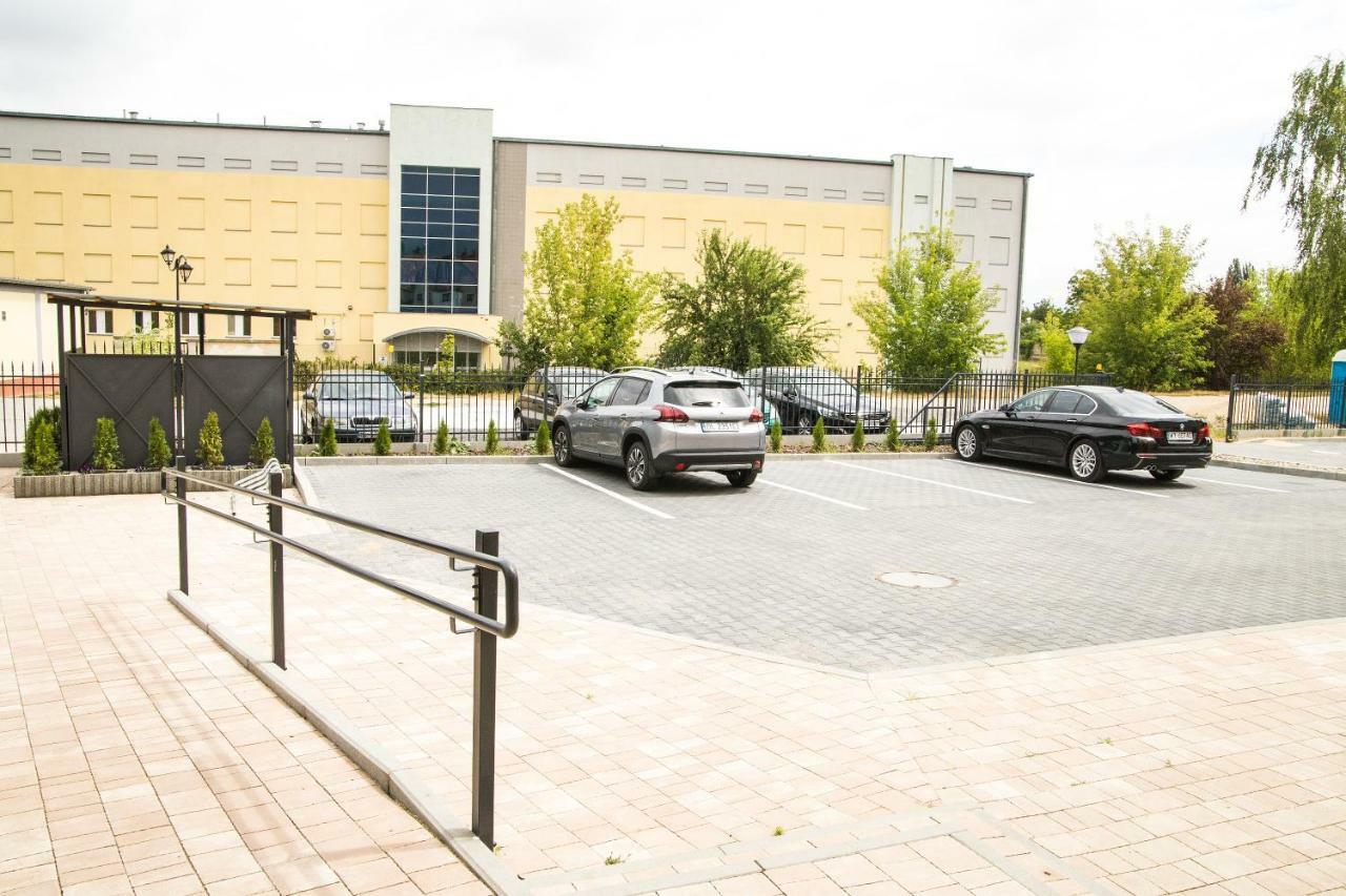 Prestige Line Apartament Legnica Exteriör bild